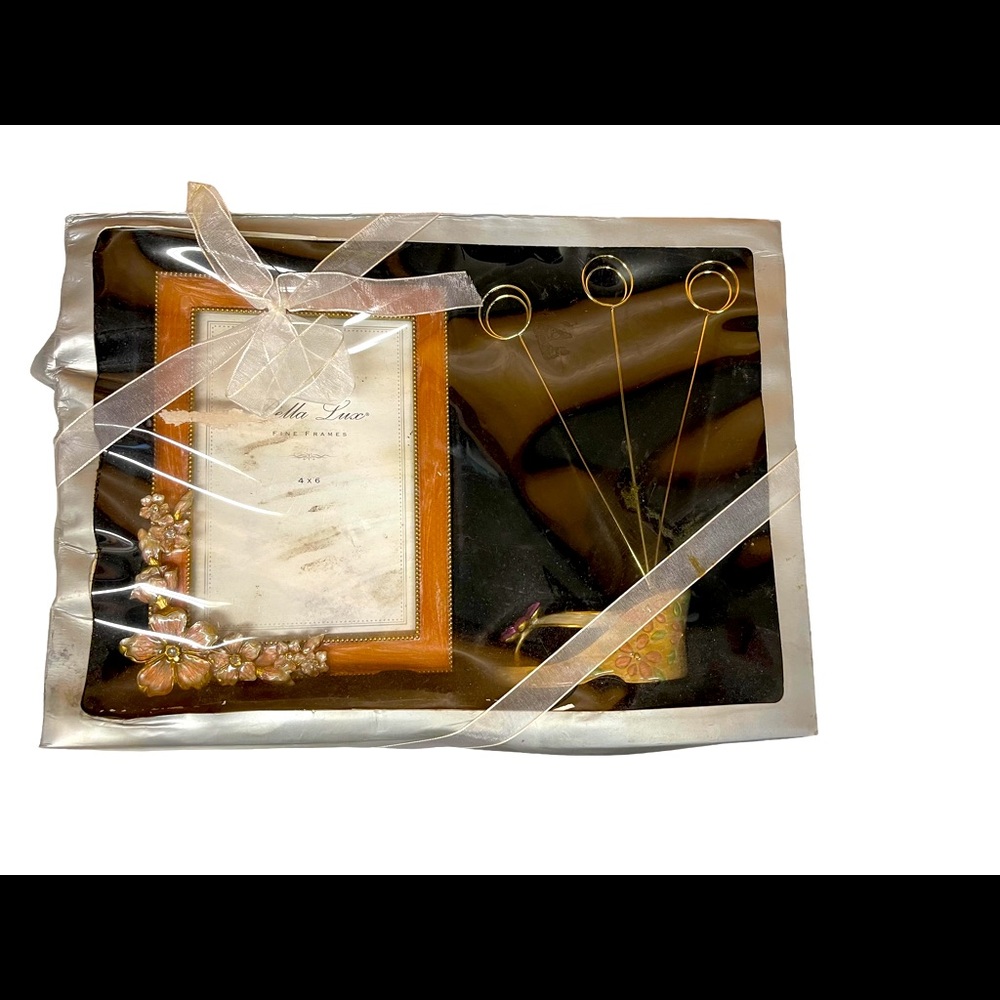 Bella Lux Fine Frames Gift Set. NIB